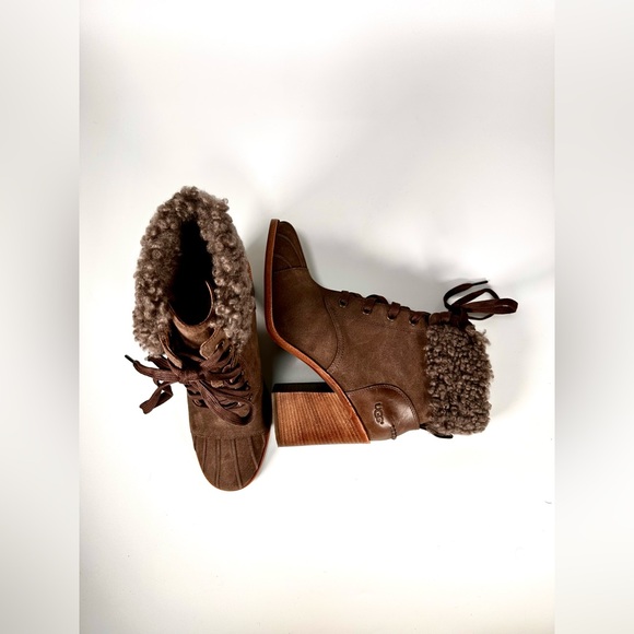 UGG JAXON SUEDE CUFF LACE UP SHEARLING BOOTS - Picture 10 of 12